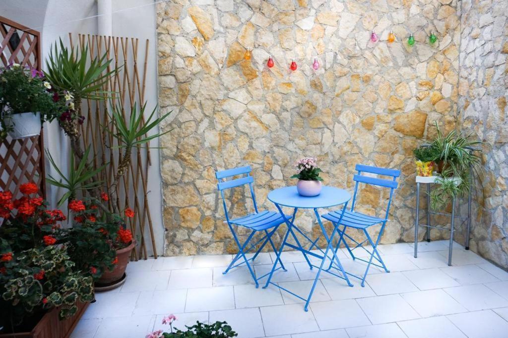 Apartment Blue Courtyard - Scardicchio Maisons *
